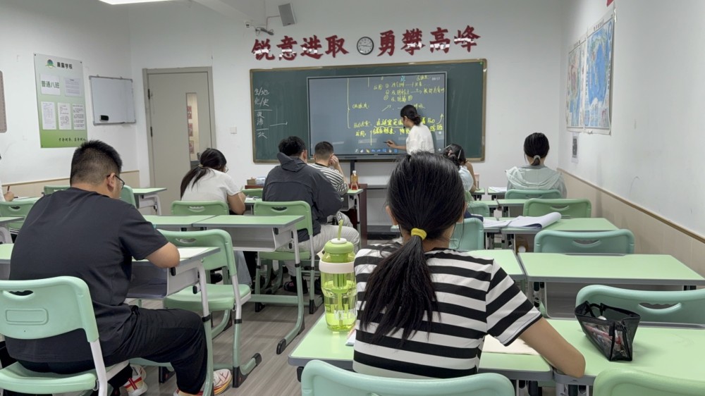 从专业合格到本科录取，中间只差一个“晨露方案”一位山东美术生的文化课逆袭手记