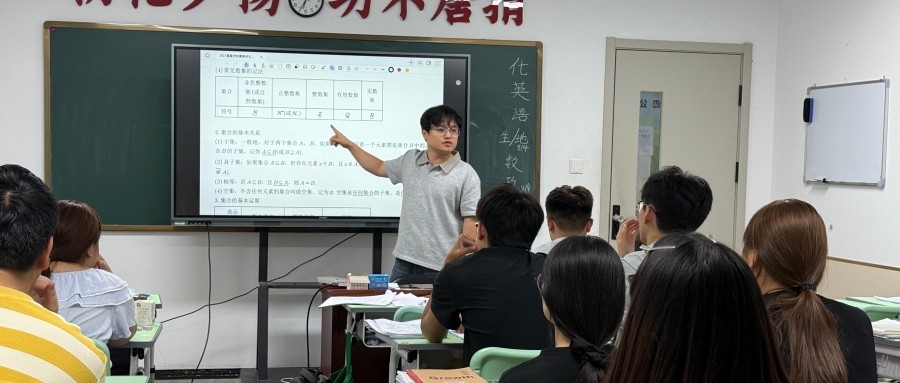 艺考生妈妈的深夜独白：我为什么把女儿送去了晨露